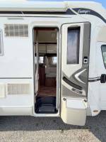 Camping-car profilé occasion, lit central, 3 couchages, Laika Ecovip 412, à Roques proche de Toulouse (31)