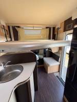 Vend Camping-car profilé occasion, lit central, lit de pavillon, 5 places, Mc Louis MC4 279, à Roques proche de Toulouse (31)