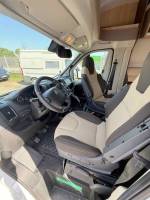 Achat Camping-car profilé occasion, lit central, lit de pavillon, 5 places, Mc Louis MC4 279, à Roques proche de Toulouse (31)