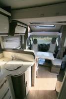 Camping-car profilé occasion, lit central, 4 couchages, moins de 7 m Mc Louis MC4 68 Diamond, chez Vacances et Loisirs, à Roques proche de Toulouse (31)