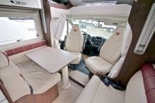 Camping-car profilé occasion, 5 couchages, lit de milieu, Mc Louis Yearling 77G, à Toulouse (31)