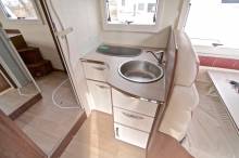 Camping-car profilé occasion, 5 couchages, lit de milieu, Mc Louis Yearling 77G, à Toulouse (31)