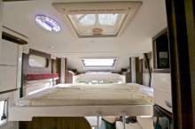 Achat Camping-car profilé occasion, 5 couchages, lit de milieu, Mc Louis Yearling 77G, à Toulouse (31)