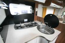 Un camping-car occasion profilé familial,u lit à la française, lit de pavillon, 5 places, Boîte automatique, Pilote P716 P,  chez Vacances et Loisirs à Roque proche de Toulouse (31)