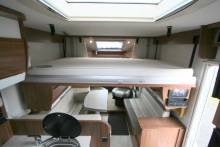 Achat camping-car occasion profilé familial,u lit à la française, lit de pavillon, 5 places, Boîte automatique, Pilote P716 P,  chez Vacances et Loisirs à Roque proche de Toulouse (31)