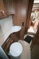 Vend camping-car occasion profilé familial,u lit à la française, lit de pavillon, 5 places, Boîte automatique, Pilote P716 P,  chez Vacances et Loisirs à Roque proche de Toulouse (31)