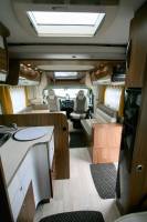 Achat camping-car occasion profilé familial,u lit à la française, lit de pavillon, 5 places, Boîte automatique, Pilote P716 P,  chez Vacances et Loisirs à Roque proche de Toulouse (31)