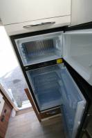 Camping-car profilé occasion lit central, lit de pavillon, grande soute, Pilote P746 C essentiel, à Roques près Toulouse (31)