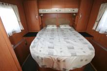 Vend Camping-car intégral occasion, lit de milieu, Pilote référence G 742, à roques, proche Toulouse (31)