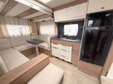 Camping-car profilé occasion, Maxi-salon, salon en U, moins de 7 m, 4 places, Pilote P 696 U Evidence, à Roques proche de Toulouse (31)