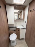 Camping-car profilé occasion, Maxi-salon, salon en U, moins de 7 m, 4 places, Pilote P 696 U Evidence, à Roques proche de Toulouse (31)