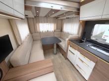 Achat Vacances et loisirs, un camping-car profilé occasion, Maxi-salon, salon en U, moins de 7 m, 4 places, un Pilote P 696 U Evidence, à Roques proche de Toulouse (31)