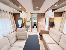 Vend Camping-car profilé occasion, Maxi-salon, salon en U, moins de 7 m, 4 places, Pilote P 696 U Evidence, à Roques proche de Toulouse (31)