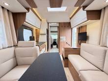 Camping-car profilé occasion, Maxi-salon, salon en U, moins de 7 m, 4 places, Pilote P 696 U Evidence, à Roques proche de Toulouse (31)