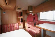 Vente Camping-car capucine occasion, 4 places, lits superposés, 7 couchages, double dînette, Mercedes, Rimor Superbrig 749, à Roques proche de Toulouse (31)