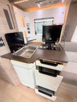 Achat Camping-car profilé occasion, Compact, moins de 7 m, 2,17 m de largeur, lit central, salon face à face, un Rapido C 86,  chez Vacances et Loisirs, à roques proche de Toulouse (31)