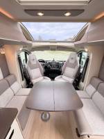 Achat Camping-car profilé occasion, Compact, moins de 7 m, 2,17 m de largeur, lit central, salon face à face, un Rapido C 86,  chez Vacances et Loisirs, à roques proche de Toulouse (31)