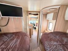 Camping-car profilé occasion, lits jumeaux, lit de pavillon, 5 places carte grise et couchages, Roller team Kronos 284 TL, à Roques proche de Toulouse (31)