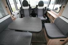 Camping-car intégral occasion, lit de milieu, 4 places, presque neuf, Sunlight I 690L, à roques proche de Toulouse (31)