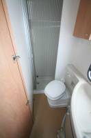 Achat Camping-car profilé occasion, moins de 6 m, lit à la française, 4 places, Bürstner T 605, à Roques proche de Toulouse (31)