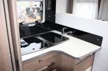 Camping-car profilé occasion, maxi-salon, lit de pavillon, 4 couchages, Dethleffs Trend T 6767 à Roques près Toulouse (31)