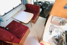 Achat Camping-car occasion capucine, 5 places, 6 couchages, lit à la française, compact, Vilamobil Athenia 332, à Roques, proche de Toulouse (31)