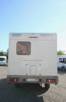 Camping-car occasion capucine, 5 places, 6 couchages, lit à la française, compact, Vilamobil Athenia 332, à Roques, proche de Toulouse (31)