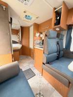 Camping-car profilé occasion, lit à la française, moins de 7 m, 4 places, roues jumelées, Vilamobil Cautel L, chez Vacances et Loisirs à Roques proche de Toulouse (31)