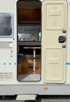 vend Camping-car profilé occasion, petit prix, lit à la française, moins de 7 m, 4 couchages, Adriatik 572 DS, à Roques, près Toulouse (31)