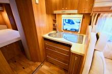 Achetez ce camping-car Intégral d'occasion Dethleffs Advantage i 7151 DBM, lit central, 4 places, 180 CV, à Roques, près Toulouse (31) Midi-Pyrénées