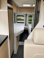 vend Fourgon aménagé d'occasion boîte auto, lits jumeaux, Font Vendôme DUO VAN séjour à Roques près Toulouse (31)